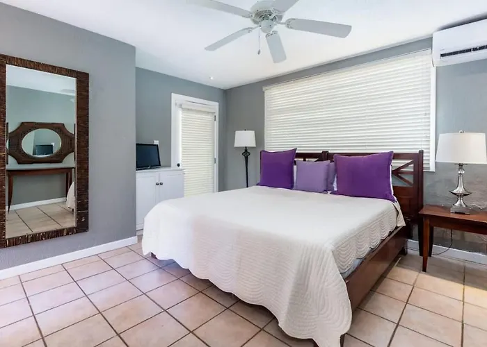Luxury Five-bedroom Oasis In With A Private Pool And Stylish Decor * Playa Flamingo
