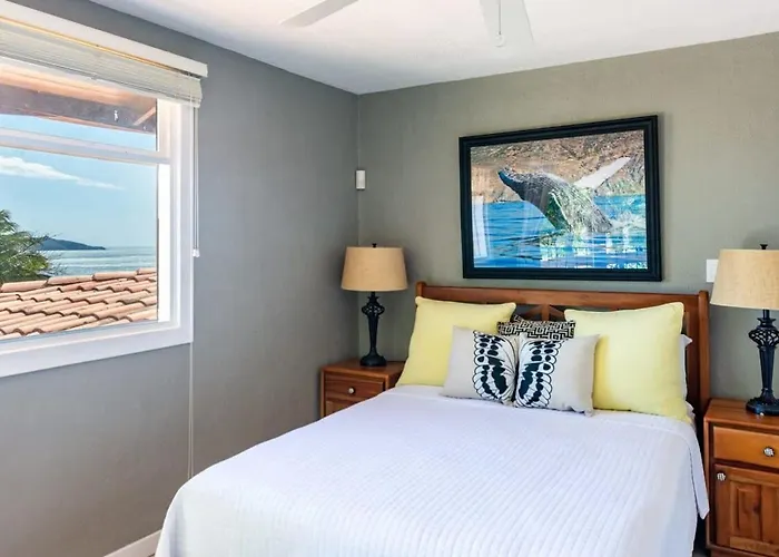 Сasa de vacaciones Luxury Five-bedroom Oasis In With A Private Pool And Stylish Decor *