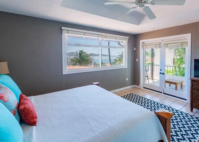 Luxury Five-bedroom Oasis In With A Private Pool And Stylish Decor Сasa de vacaciones Playa Flamingo