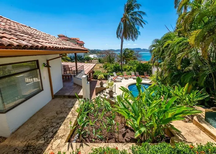 Luxury Five-bedroom Oasis In With A Private Pool And Stylish Decor Playa Flamingo