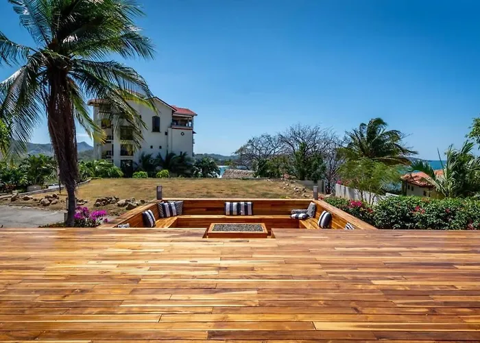 Luxury Five-bedroom Oasis In With A Private Pool And Stylish Decor Playa Flamingo